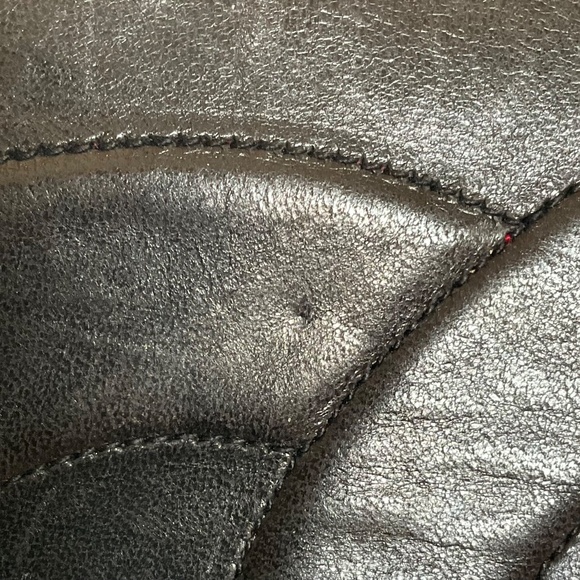 Chanel Quilted Dark Brown Leather Shoulder Bag Preowned CC Logo Authentic - Picture 14 of 16